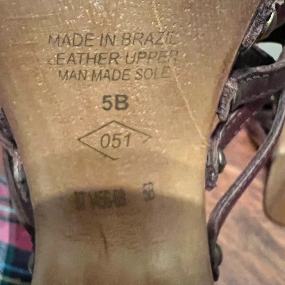 Cathy Jean Women's Brown Leather Sandals, size 5
